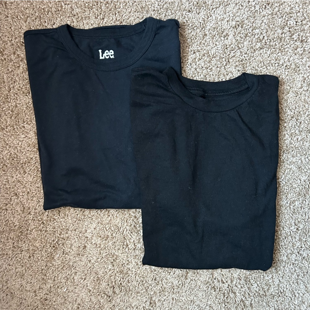 LOT OF 2 Lee & George Black Basic T Shirts Size Small |E42